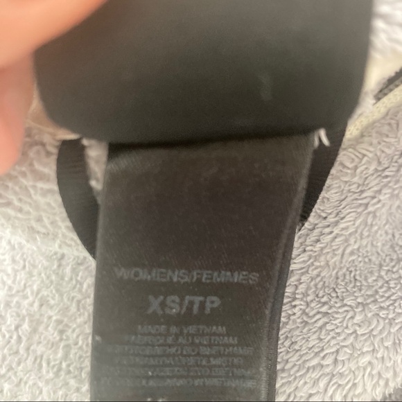 North Face Women’s Osito Jacket Sz XS Gray - Picture 5 of 5